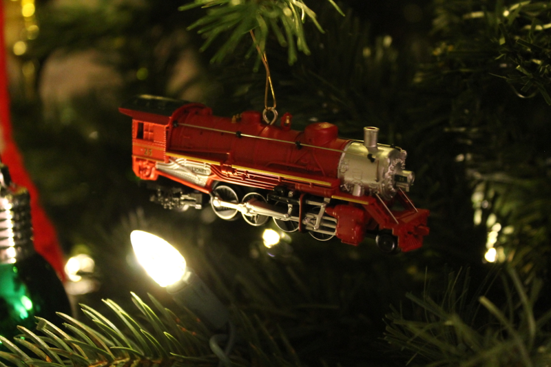 Illustration for article titled Your Awesome Christmas Ornaments